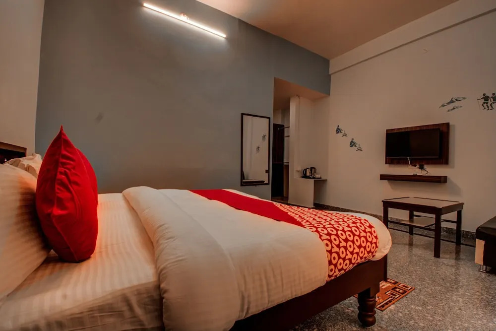 OYO 16578 RS Palace