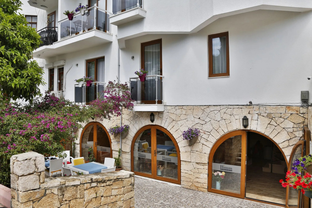 Himm Hotel