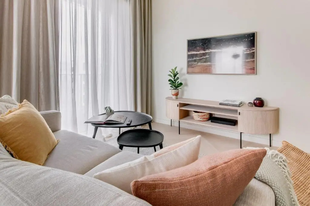 #stayhere - Brand New Unique Designer 1BDR in Trendy Neighbourhood