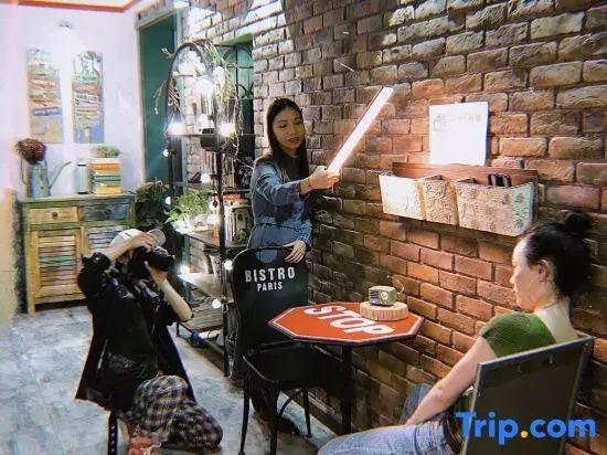 Dacheng Xiaoyuan Hostel (Zhengzhou High-speed Railway East Station MixC Store)