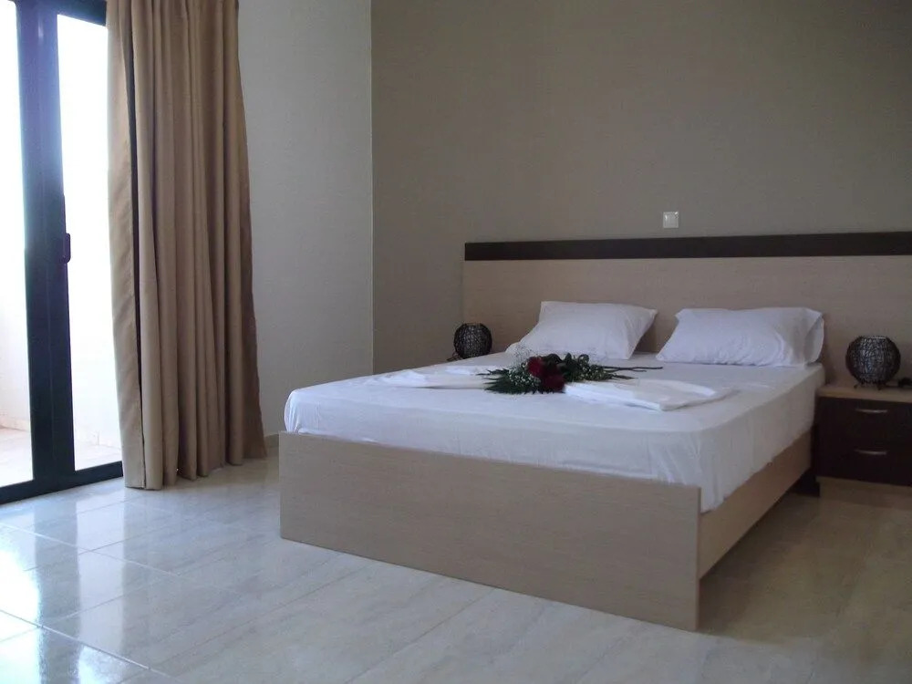 Kritamos Beach Apartments