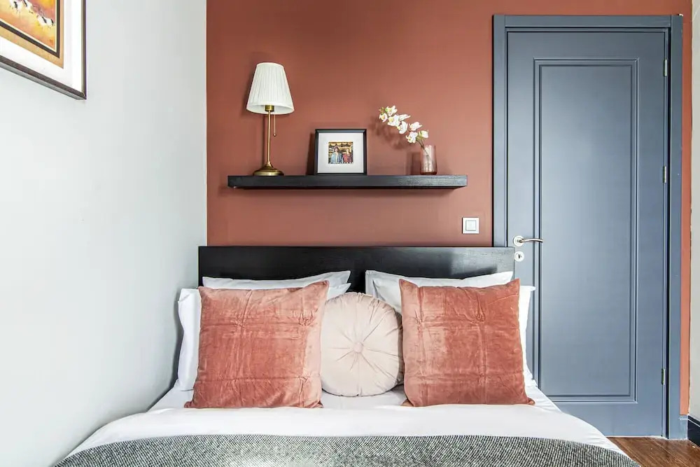 Centrally Located Flat With Balcony in Beyoglu