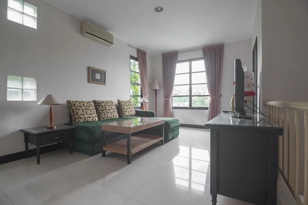 Reddoorz Plus Near Upi Setiabudi