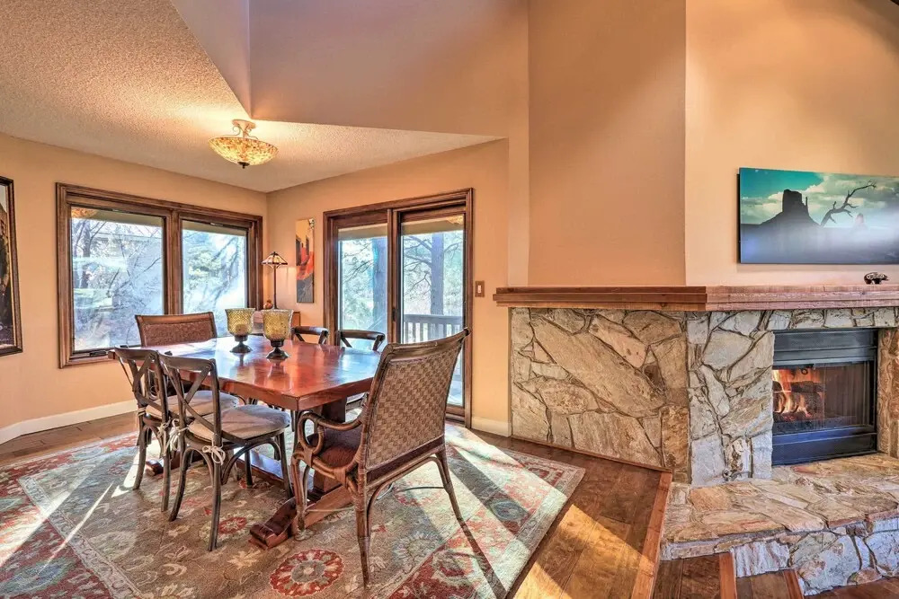 Upscale Flagstaff Country Club Home w/ Mtn Views!