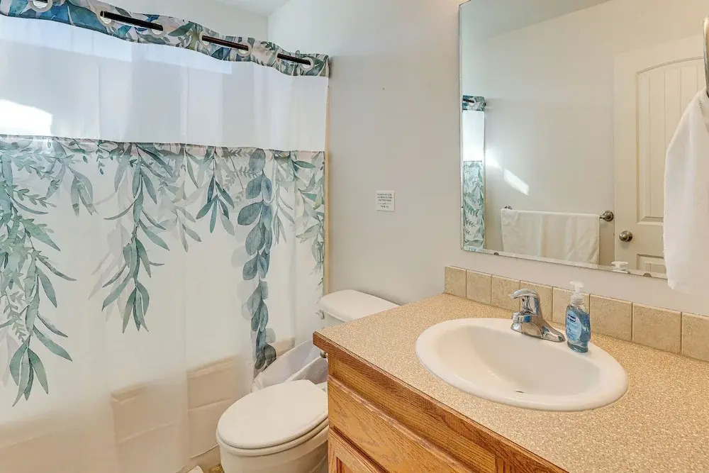 1 Mi to Boise Towne Square: Home w/ Patio!