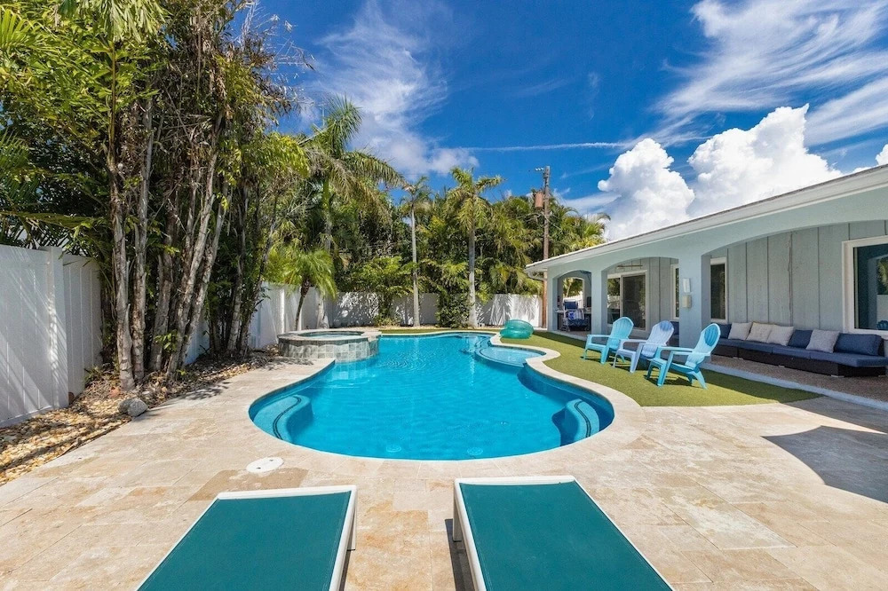 Coccoloba 3 Bedroom Home by RedAwning