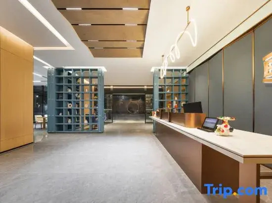 Yilong Anyue Hotel (Chengmai Old City Hainan Free Trade Port Ecological Software Park Store)