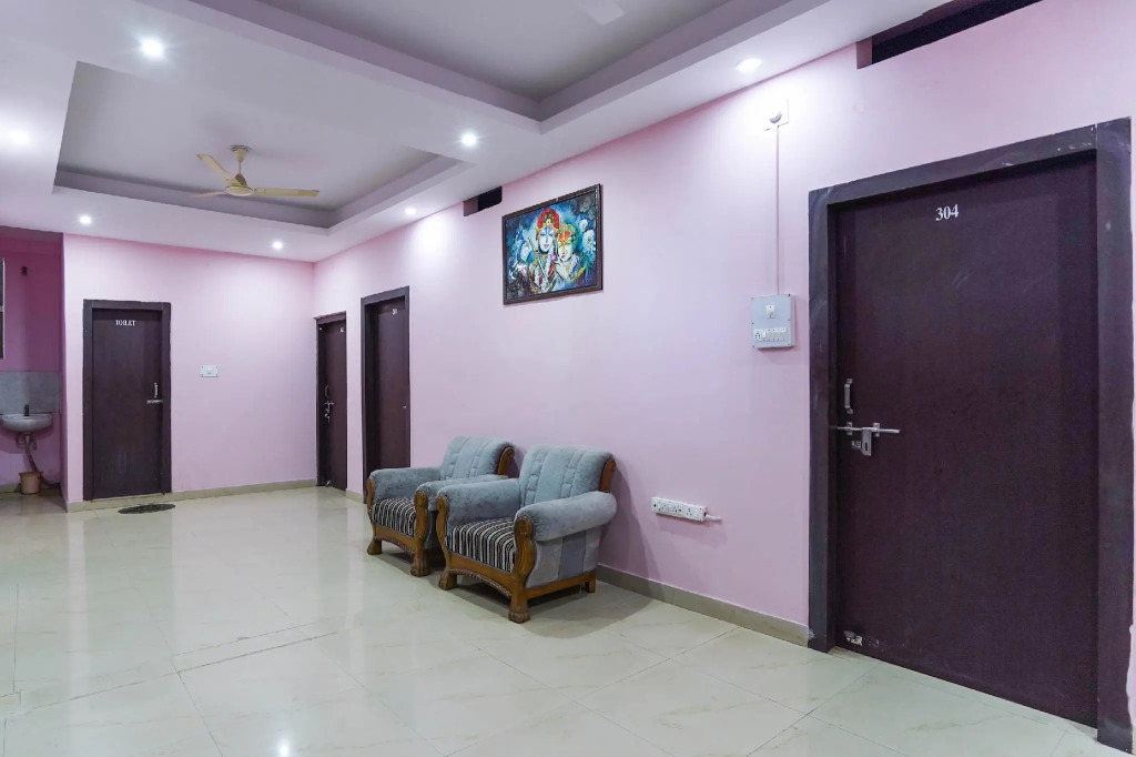 OYO 66433 Aashirwad Guest House