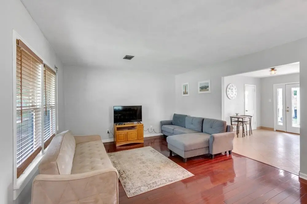 Off The Hook On Marlin Just Minutes From Beach 2 Bedroom Home by Redawning