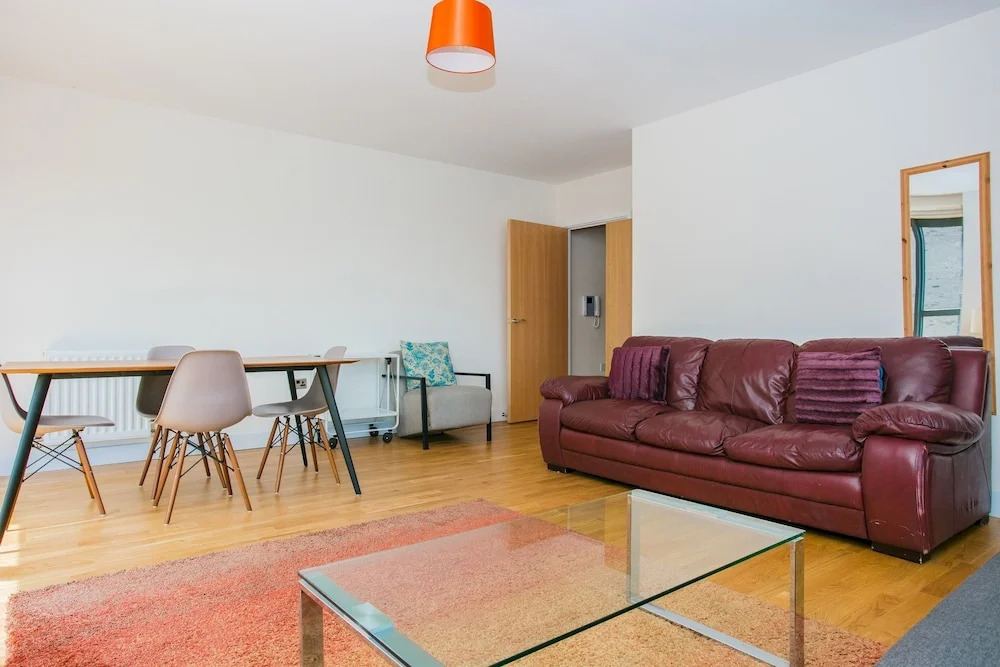 Finsbury Park 2 Bedroom Flat On The Canal
