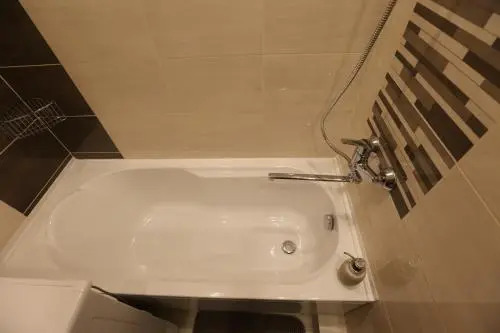 Modern 2 Rooms Apartment
