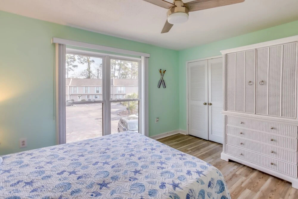 1 Mi to Ocean: North Myrtle Beach Townhome