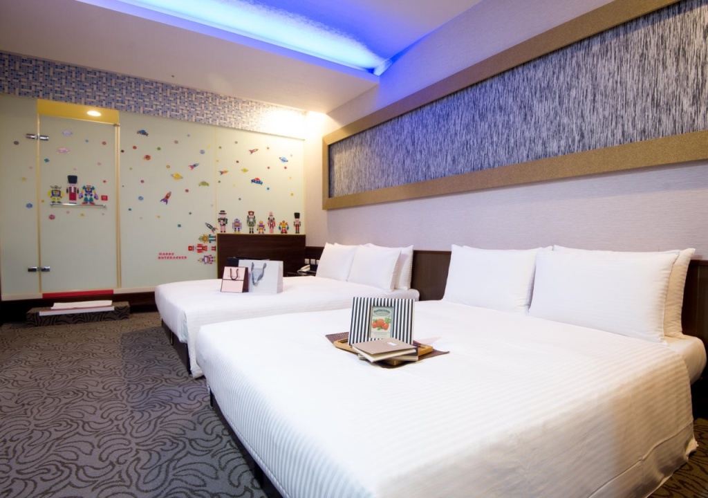 Ximen Holiday Fun Hotel