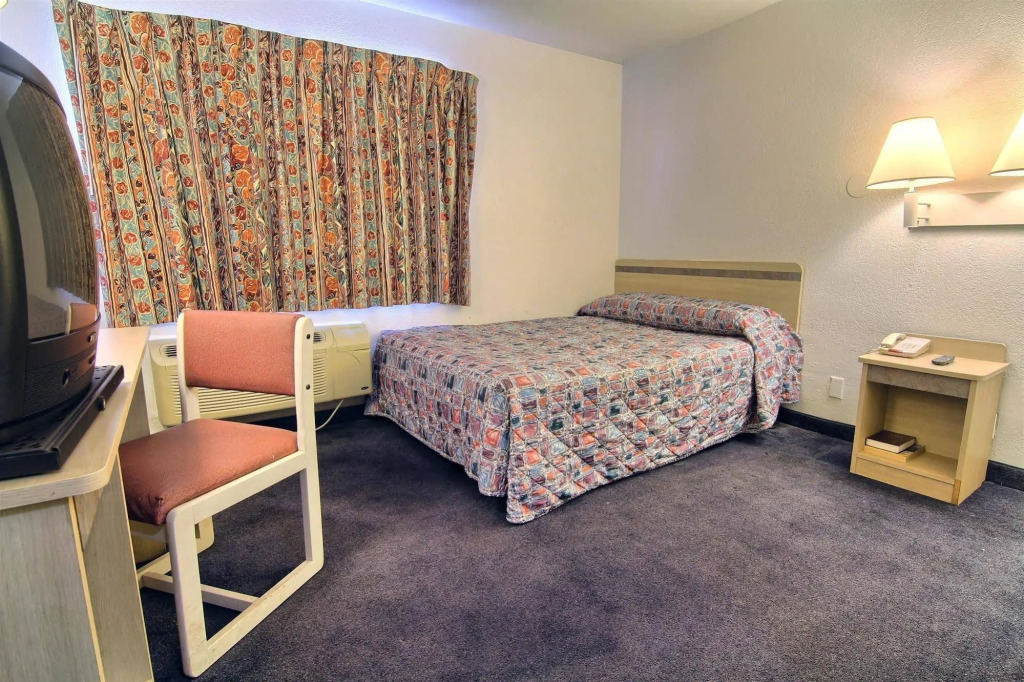Motel 6-Fort Wayne, IN