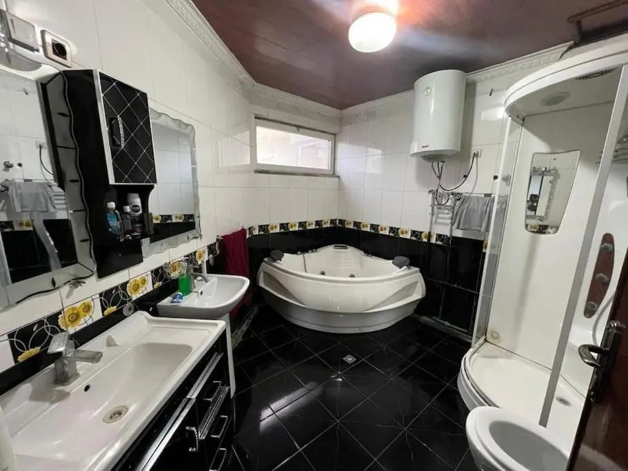 Luxury Living ~ Central Location