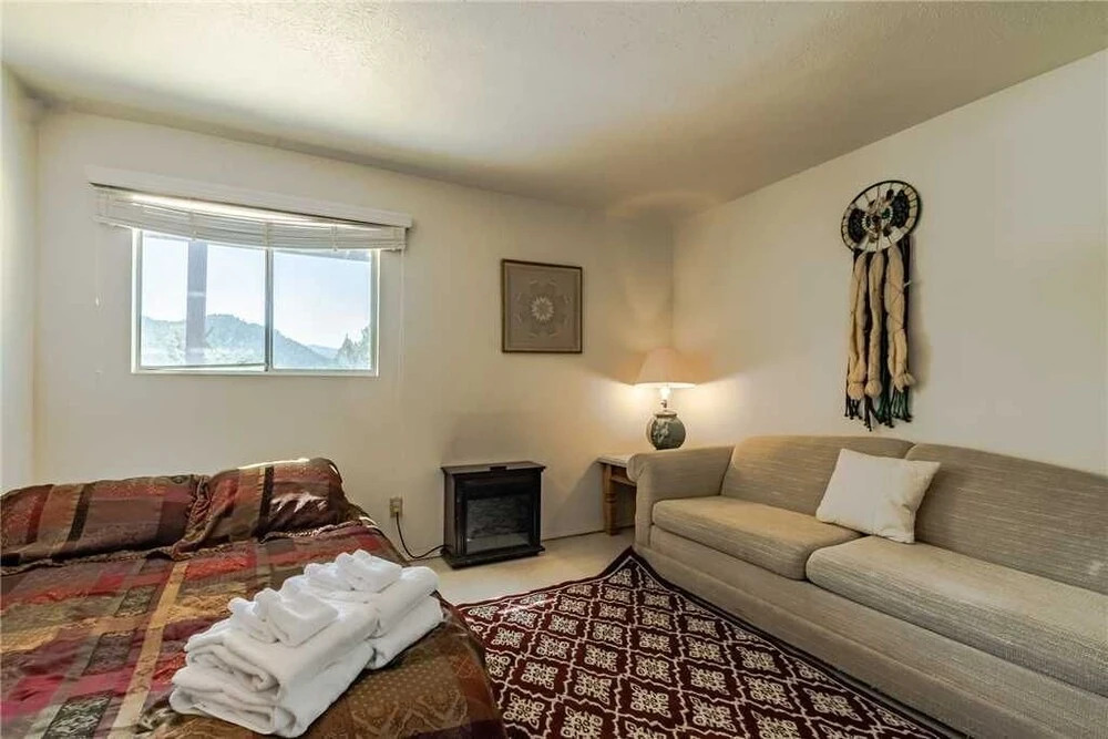 Cliff Top, 4 Bedrooms, Game Room, WiFi, Sleeps 10