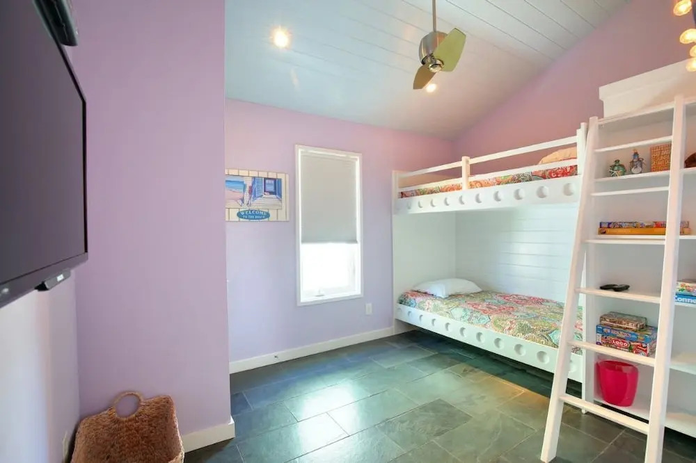 A Blue Boyd's Nest - 4 Br Home