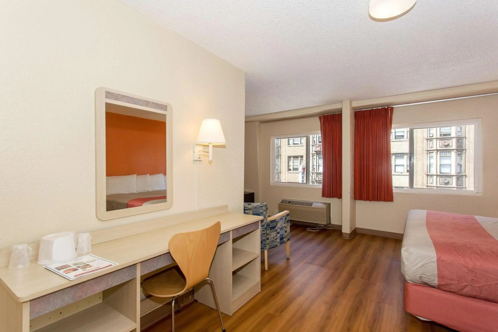 Cathedral Hill Hotel