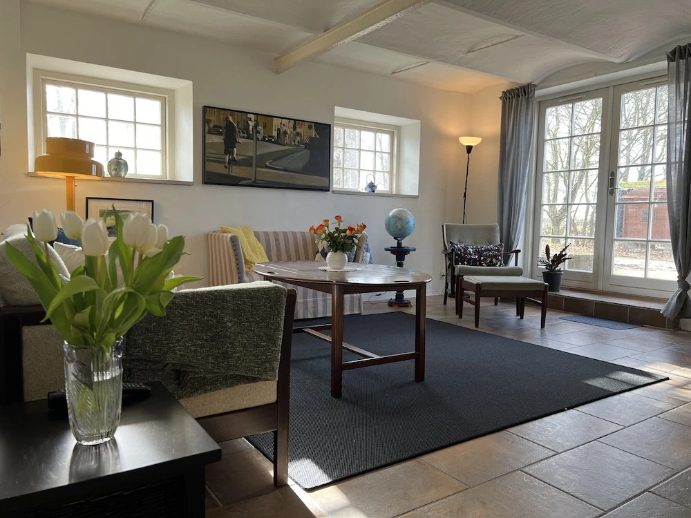 Lake View Apartment