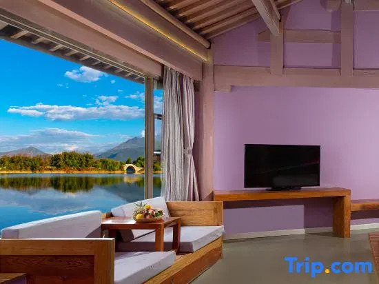 EARTHGAZE•STARSPANNG: 180-Degree Snow Mountain View Homestay (Lijiang Ancient Town Branch)