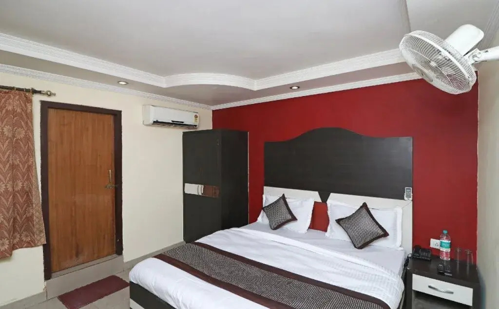 Punjab Regency By OYO Rooms