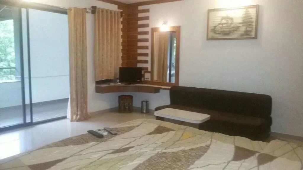 Yash Resort