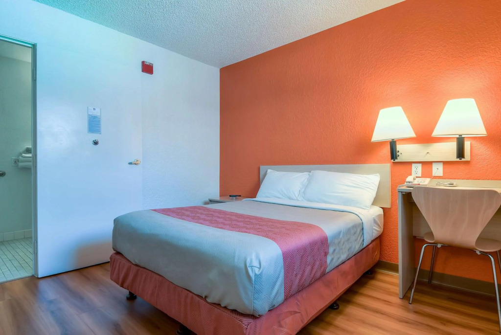 Motel 6-Rowland Heights, CA - Los Angeles - Pomona