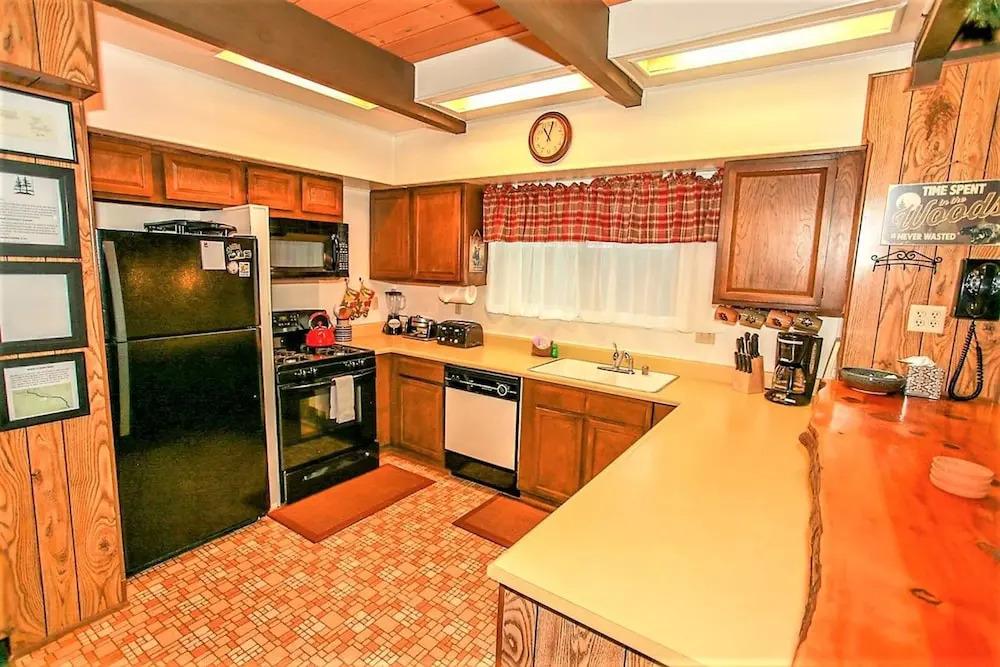Twin Pines Cabin-1781 by Big Bear Vacations