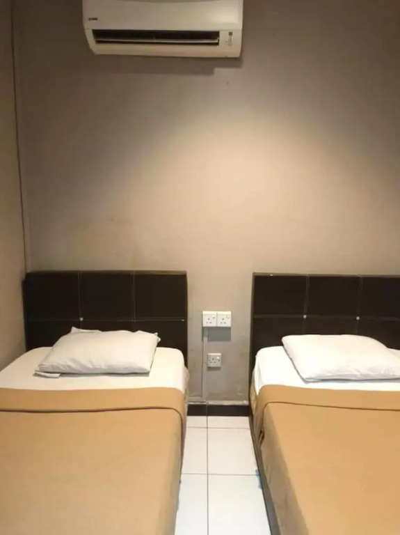 KL2F Empire Hotel & Apartment