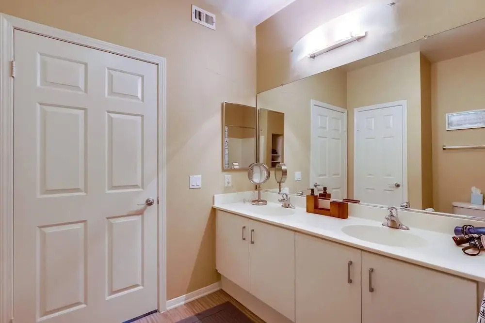 Disney's Gorgeous 1BR/1Bath with Free Parking! (R1)