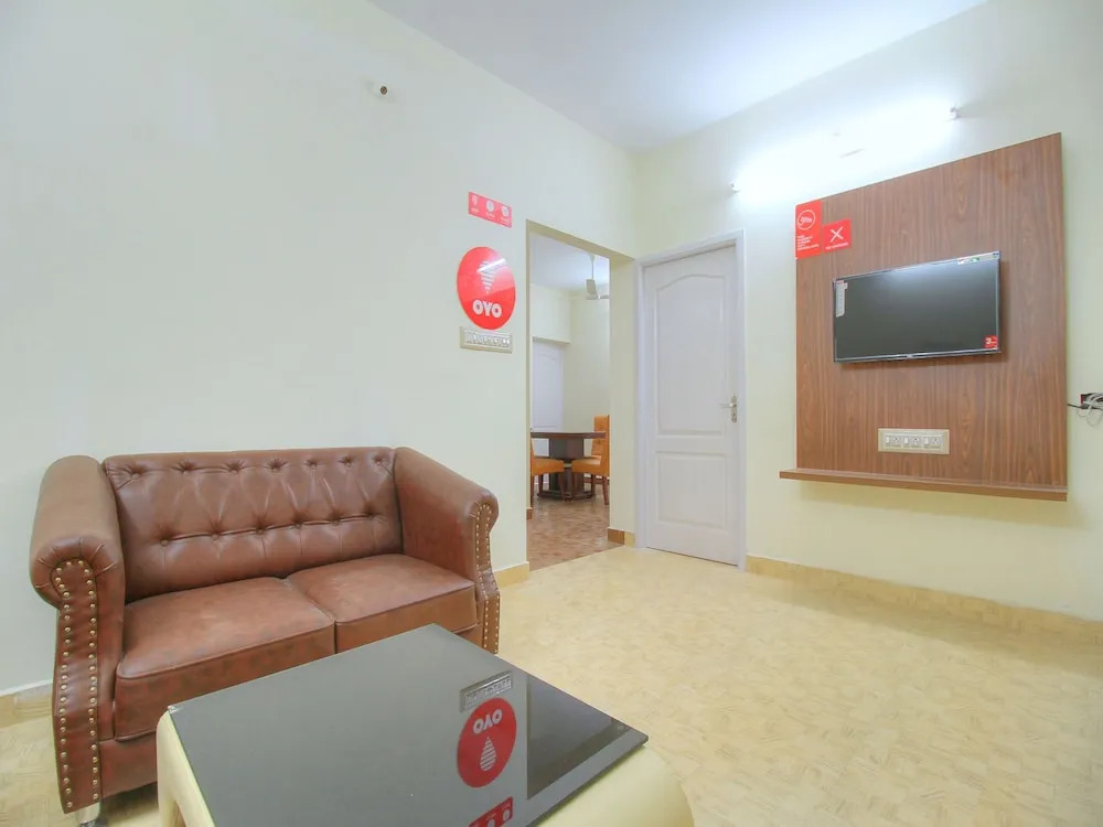 OYO 15856 Home 2BHK Near Rock Beach