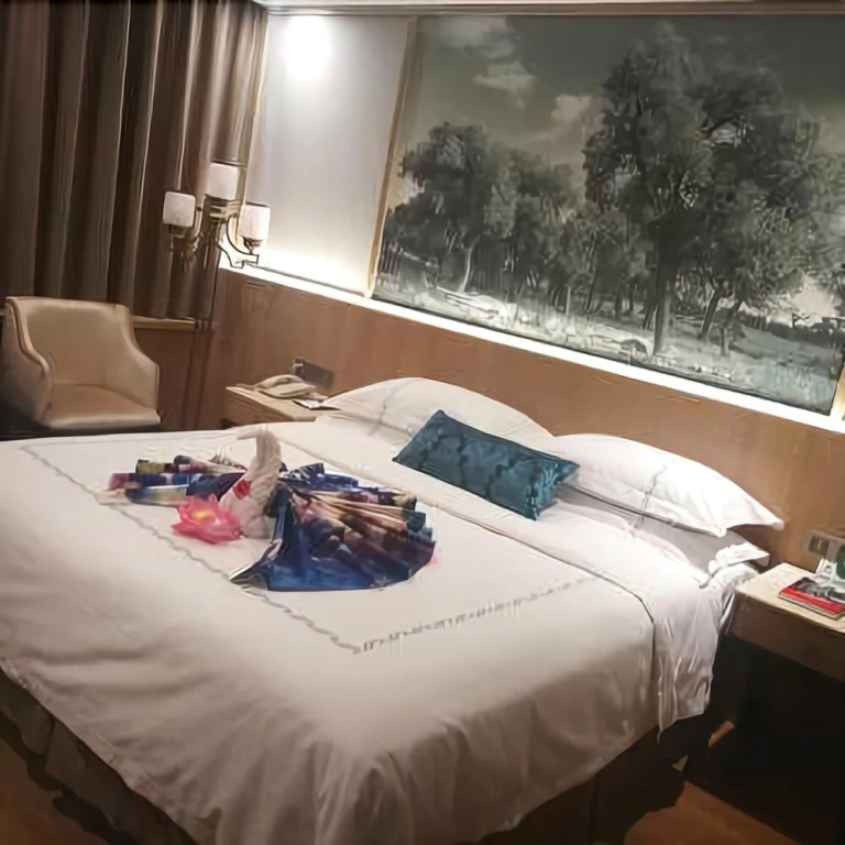 Lou lan Hotel