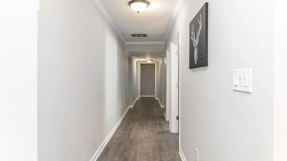 Stylish 3BR 3BA Colonial House by Cozysuites