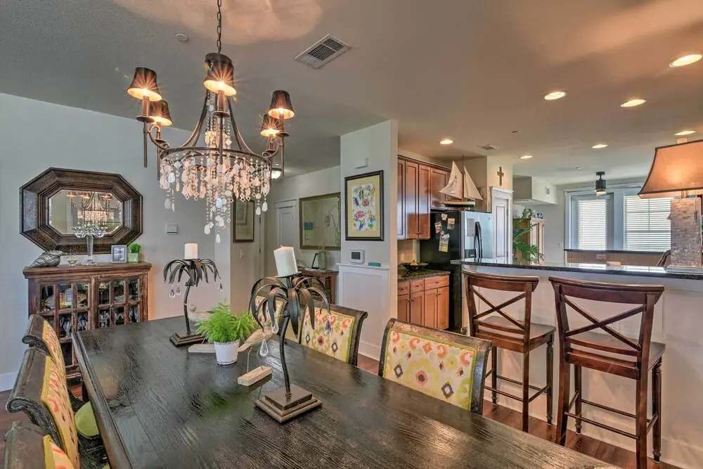 Pointe West Family Retreat: Balcony & Ocean Views!