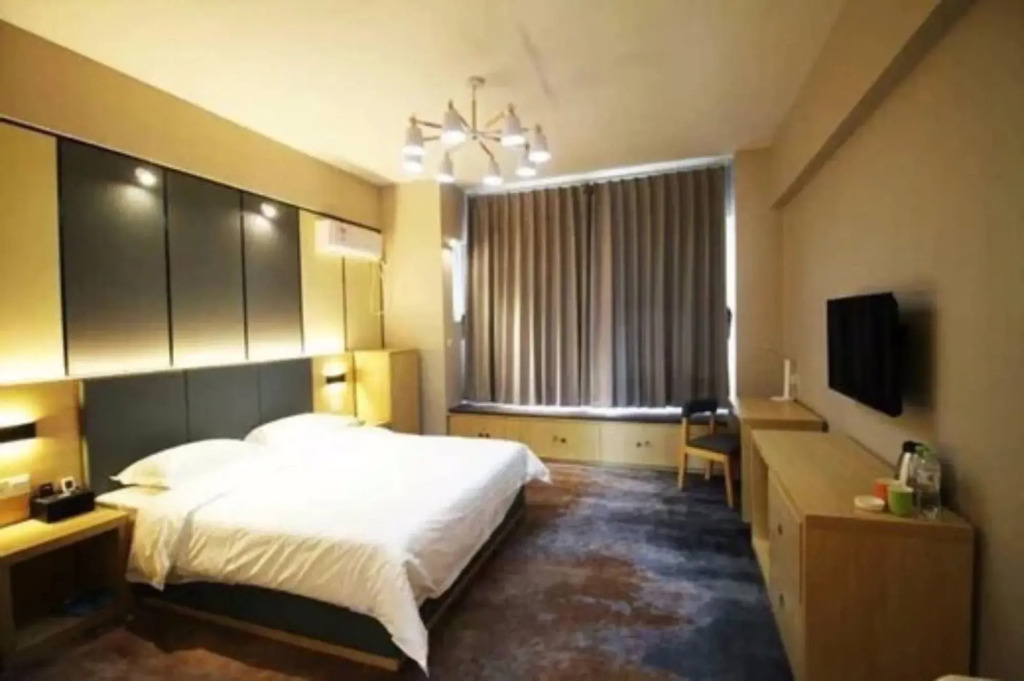 Vienna Hotel (Chengyang Wanxianghui Store)