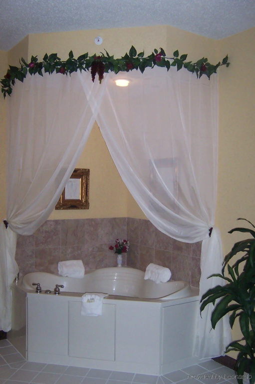 Holiday Inn Express & Suites Sebring by IHG