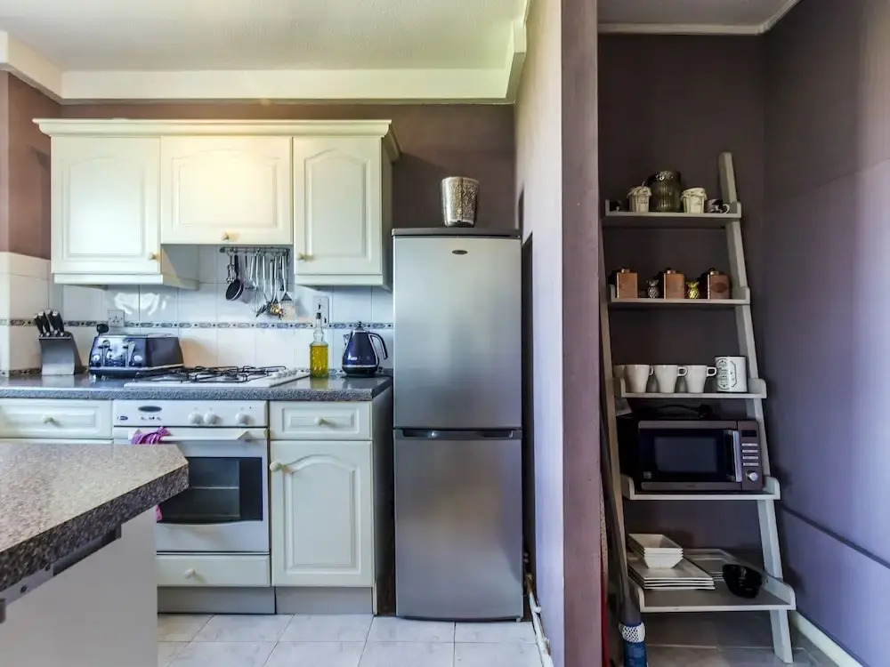 2 Double Bedroom Flat on Blackheath!