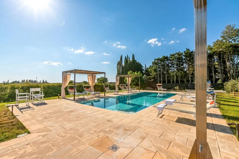 Villa Elysium With Pool And Garden