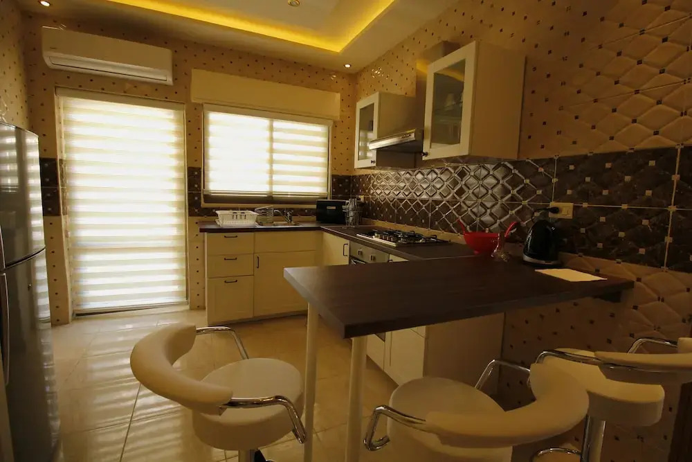 Aqarco Shmaisani Apartment