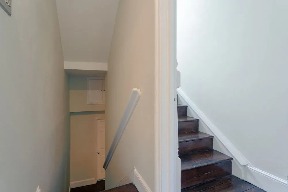 Spacious 3 Bedroom Apartment in Chelsea