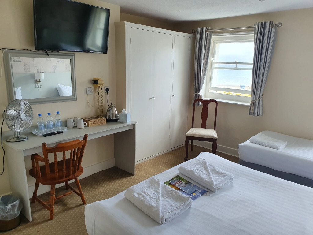Alexandra Hotel