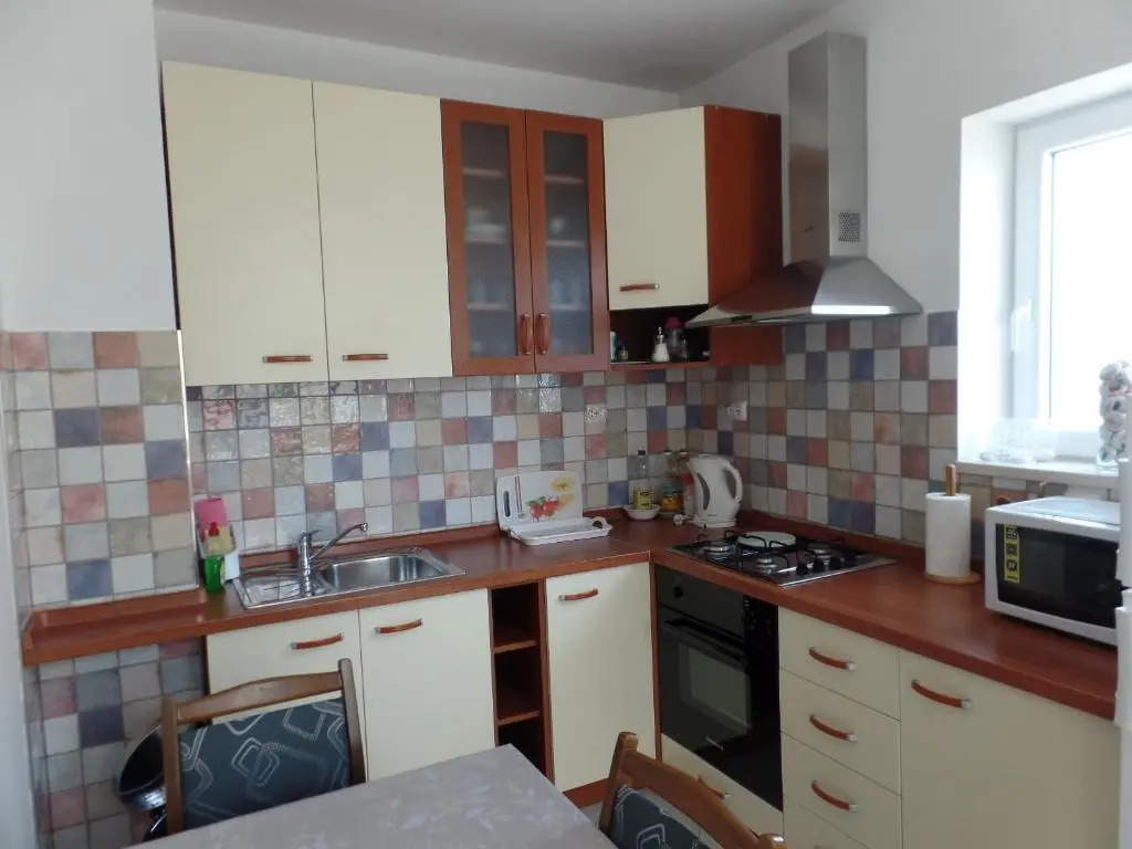Apartment 4M