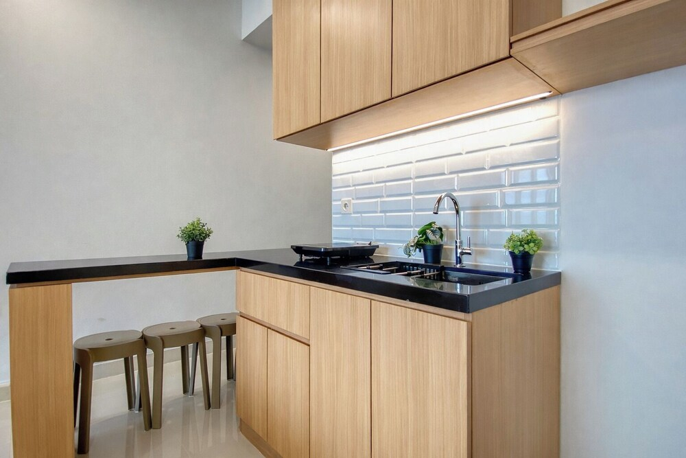 Enjoy Living Studio Apartment At Saffron Noble Next To Mall