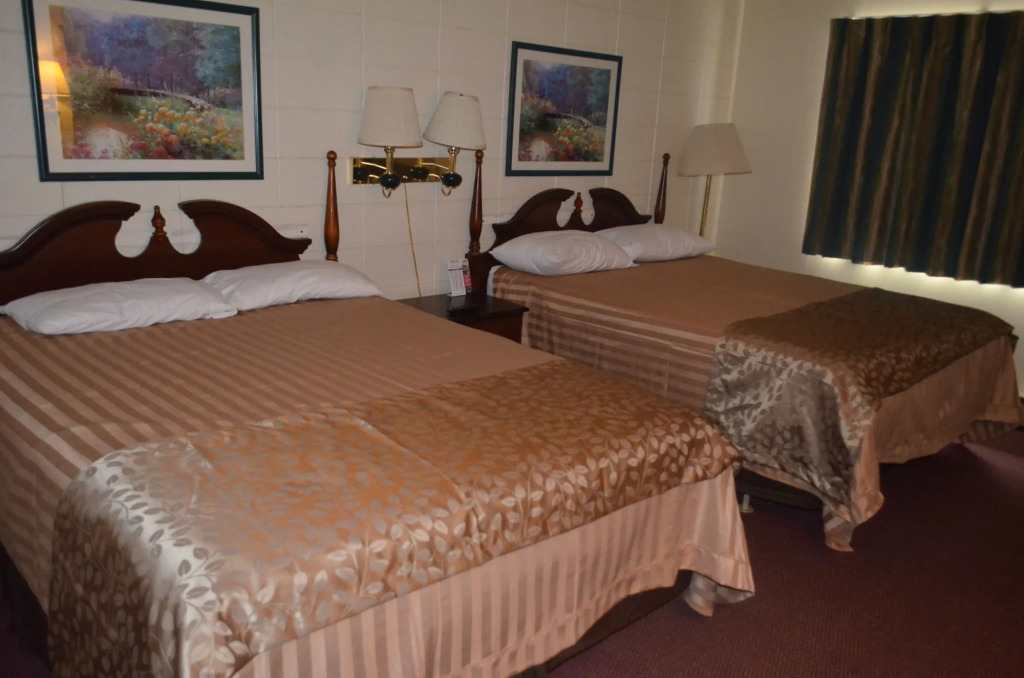 Grand Inn Fargo