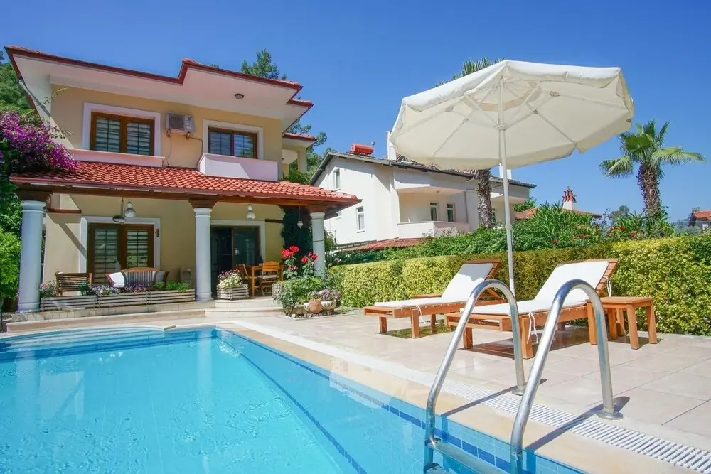 Villa Dolphin