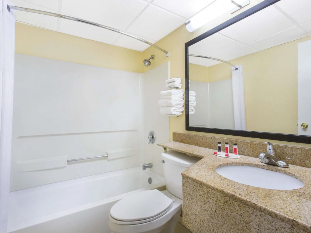 Days Inn by Wyndham Leominster/Fitchburg Area