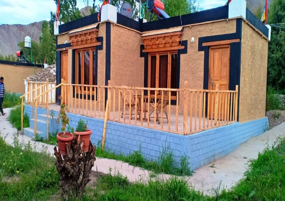 TIH Chomal Huts
