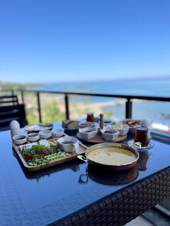 Tsira Suite
