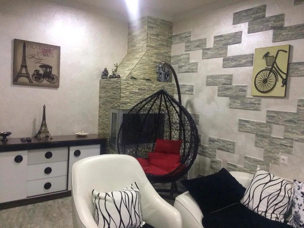 Inga's Apartment