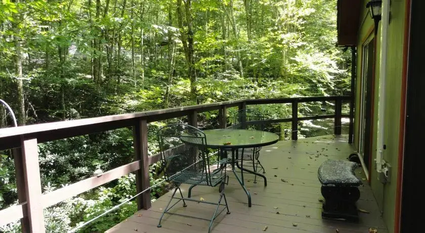 Creekside Hideout by VCI Real Estate Services